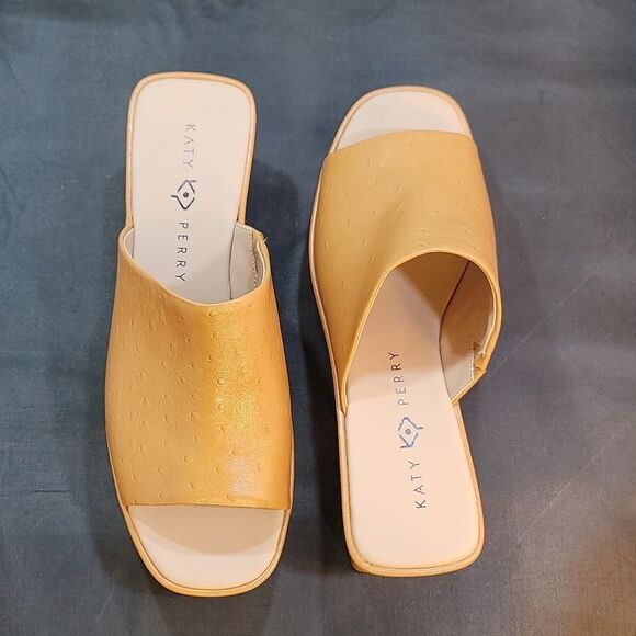 BRAND NEW KATY PERRY THE BUSY BEE SLIDE SANDALS - Picture 5 of 16